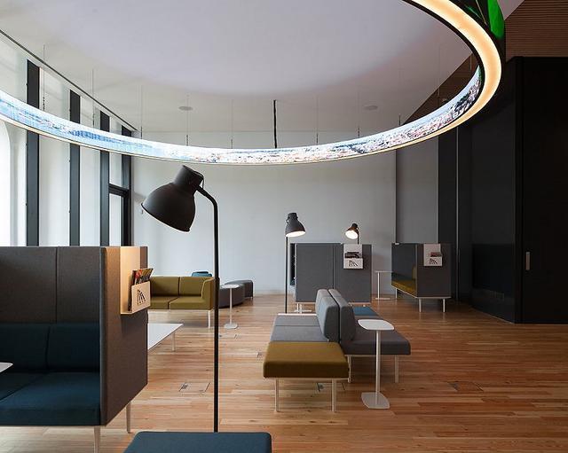 搭配適當?shù)膶嵞镜匕? alt=